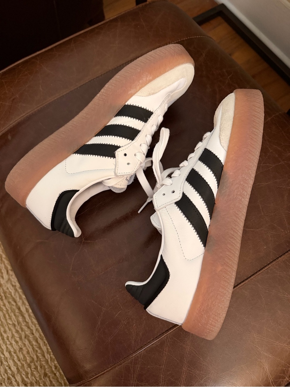 Adidas Women’s Sambae Sneakers in White & Black with Gum Sole. Sz 8.5. EUC. - Picture 11 of 11